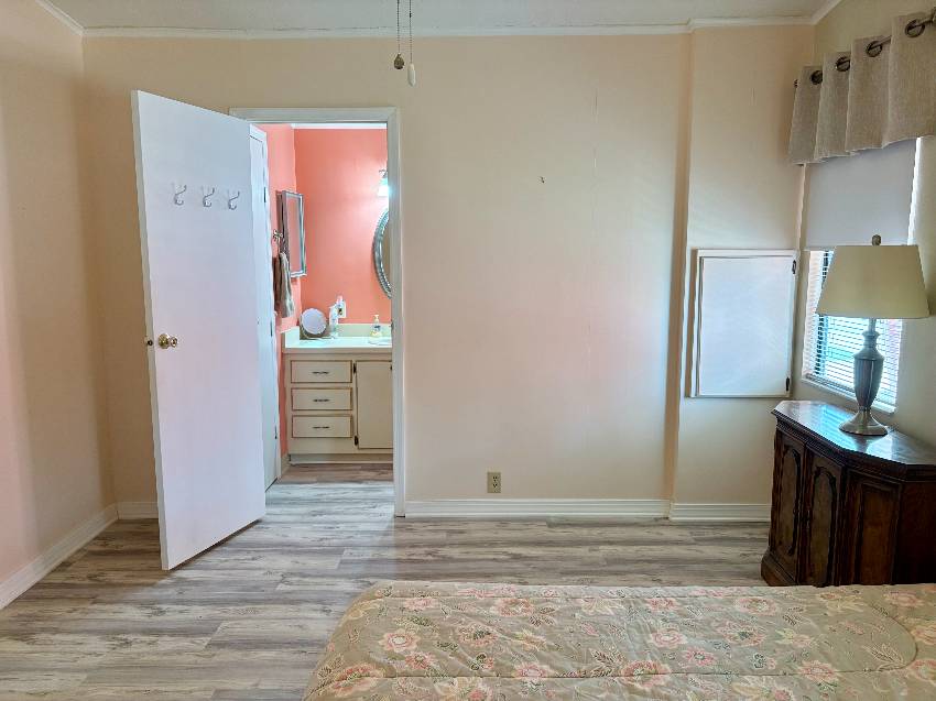 1193 S Indies Circle a Venice, FL Mobile or Manufactured Home for Sale